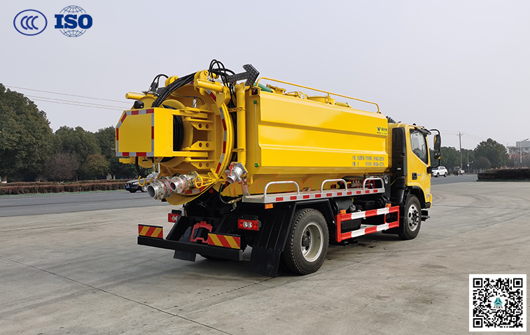 福田歐馬可5.5m3+3m3清洗吸污車