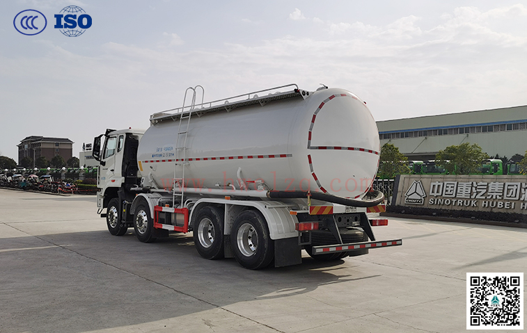 重汽HOWO輕量化干混砂漿運輸車